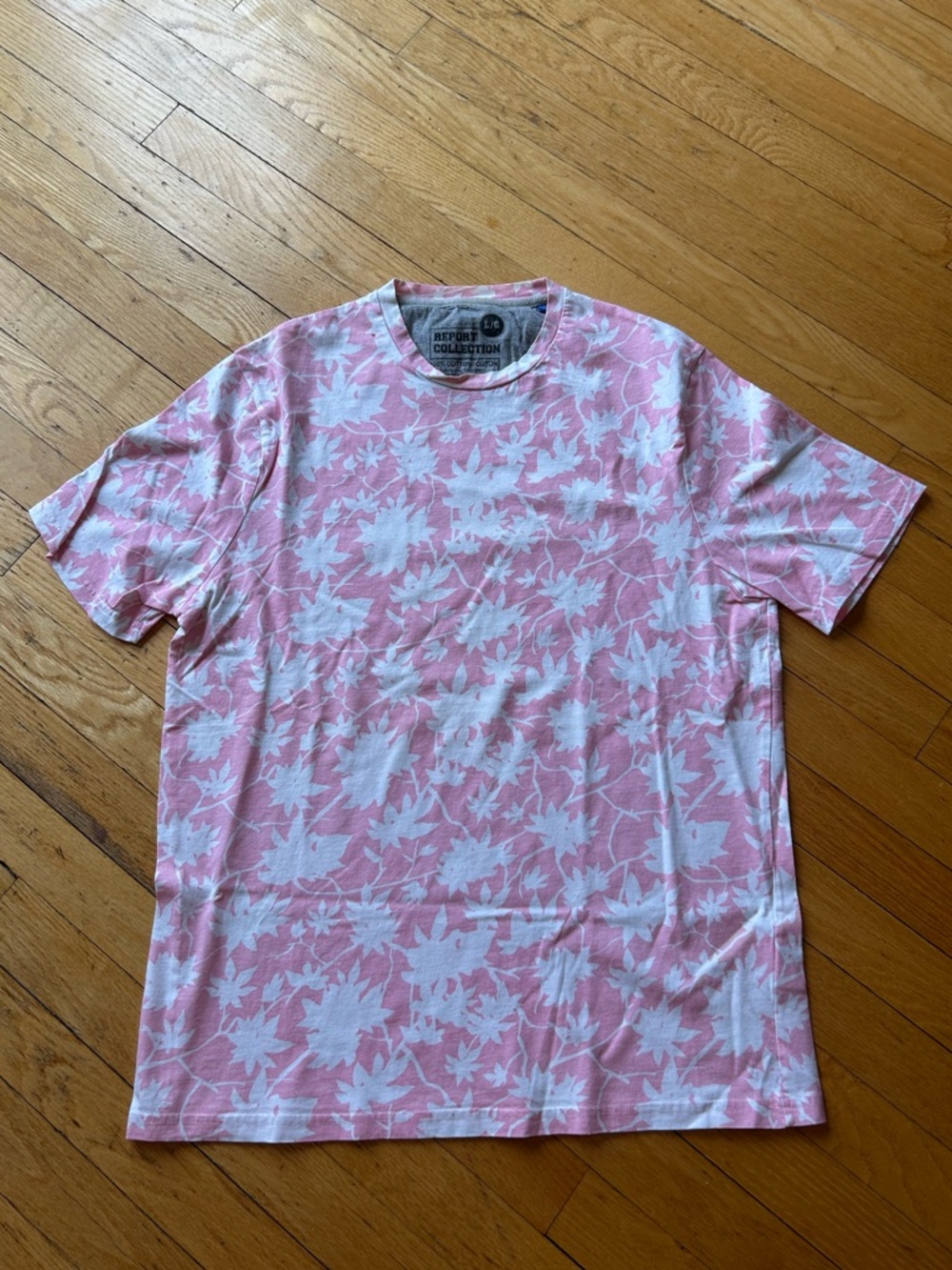 Men’s Report Collection Pink Short Sleeve T-Shirt White Leaf Print Size L